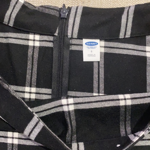 Old Navy Plaid Skirt - Picture 2 of 3